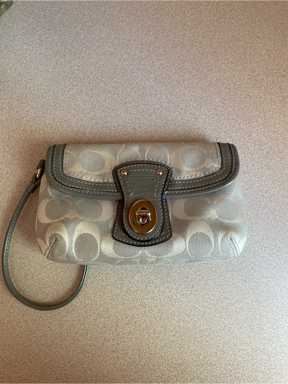 Coach Vintage Y2K Legacy Signature Optic Turnlock Flap Wristlet - Picture 4 of 16
